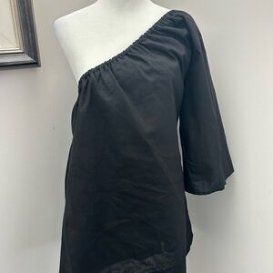 Elegant Black One-Shoulder Dress